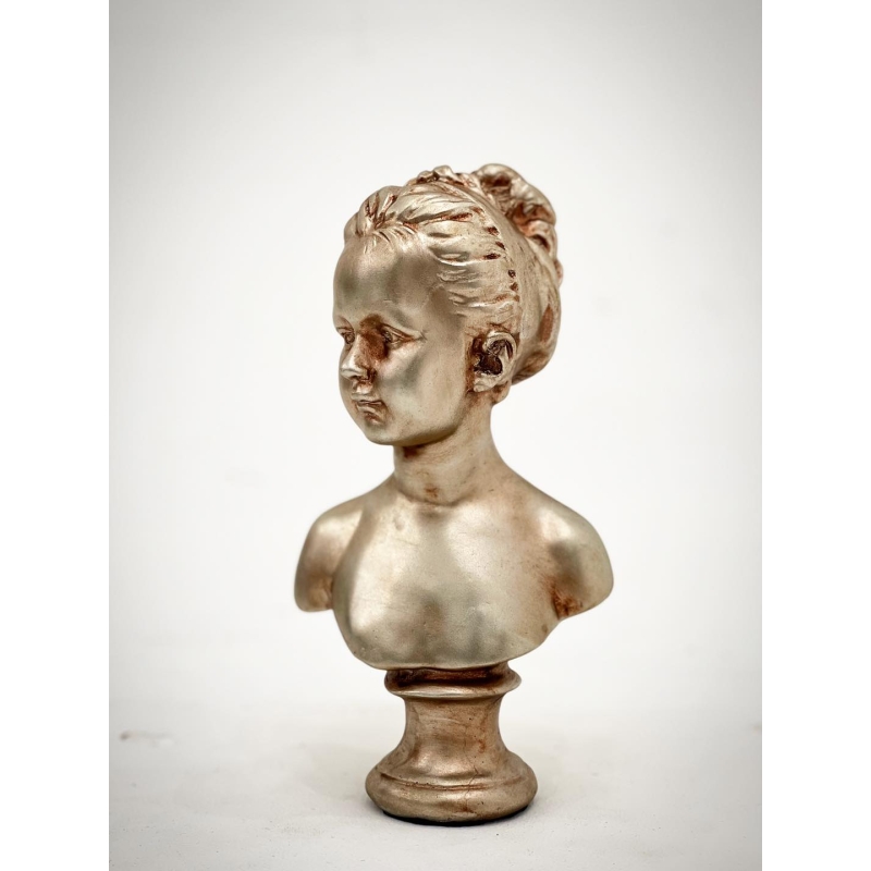 Tượng bán thân cô gái