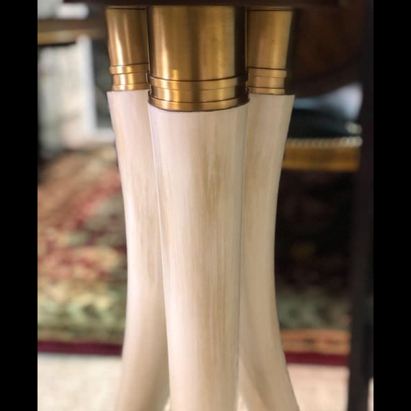 TA Fauxhorn sidetable 