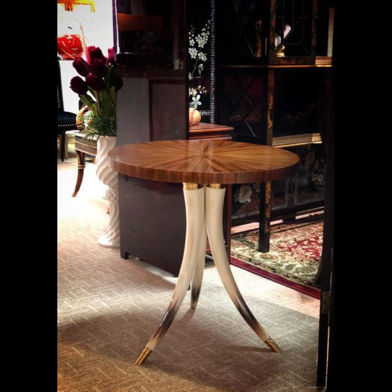 TA Fauxhorn sidetable 