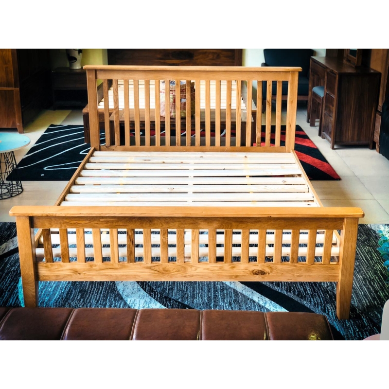 Giường nan đuôi cao chunky