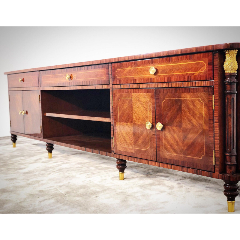 Lyndon Media Console