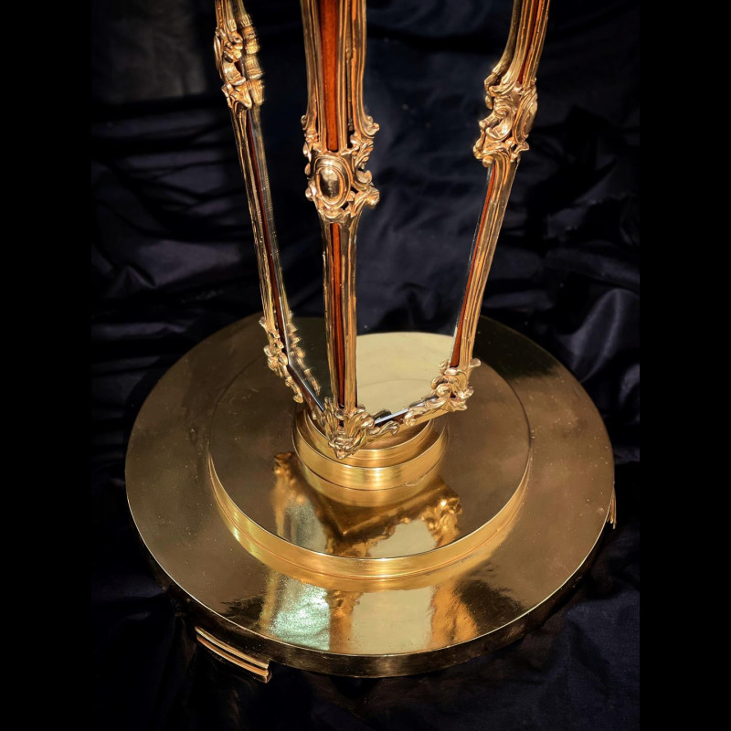 Bàn đồng mặt kiếng vẽ