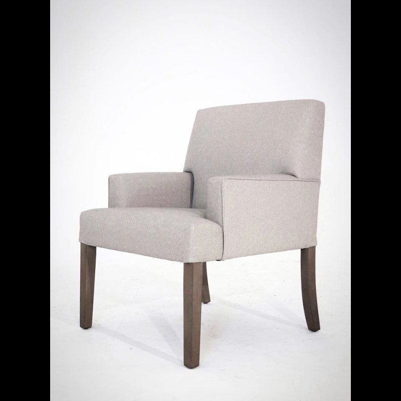 GHẾ SẢNH AUG 2211