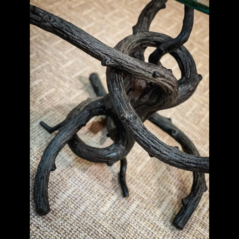 Bàn kính gốc cây