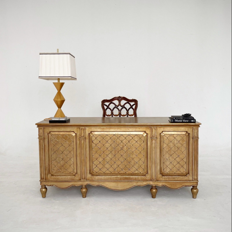 Bàn làm việc SM cẩn trứng mắt cáo