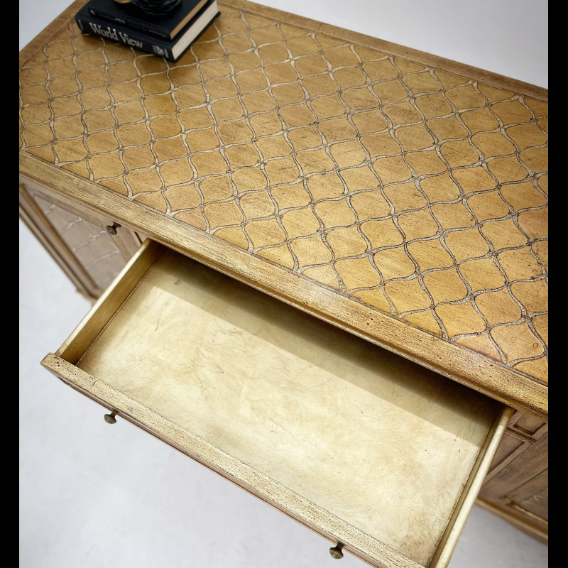 Bàn làm việc SM cẩn trứng mắt cáo