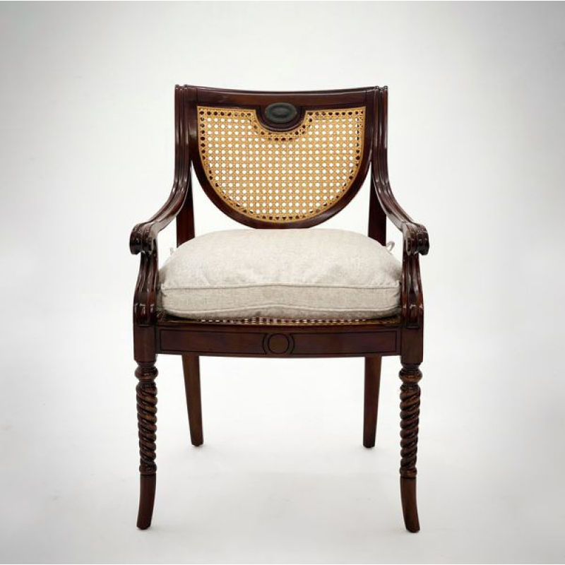 Ghế Emily armchair
