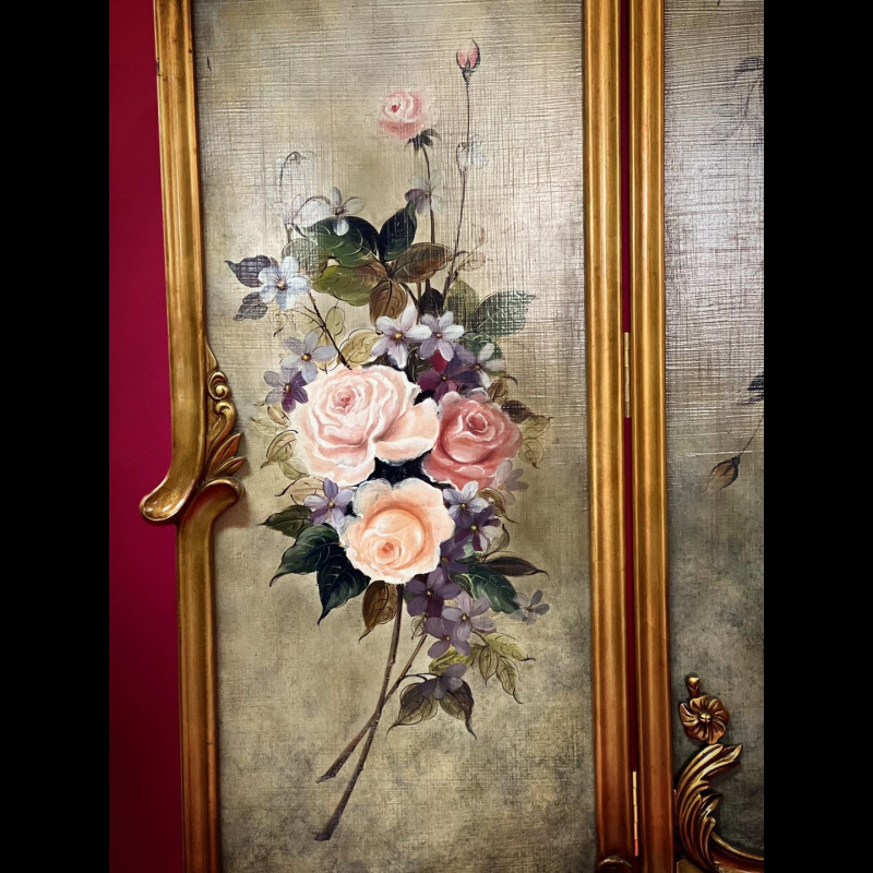 Bình phong hoa hồng