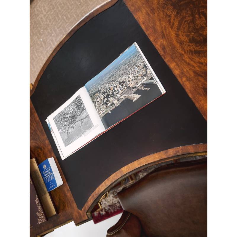 Bàn làm việc cổ điển HH - 26 