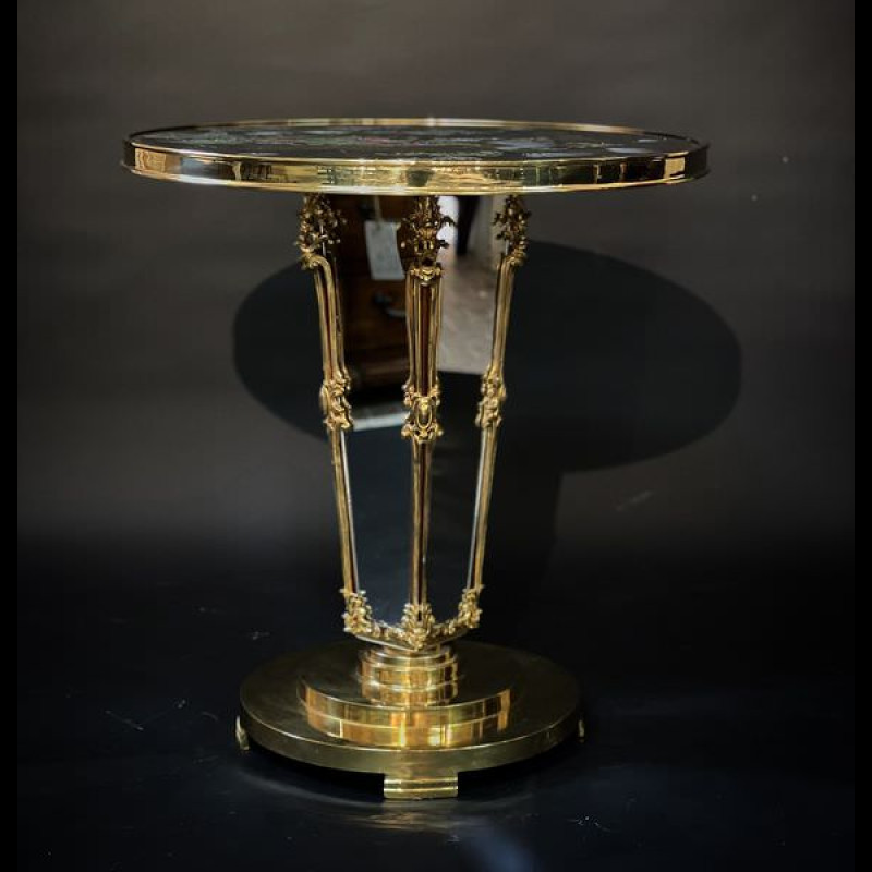 Bàn góc đồng 7.12 