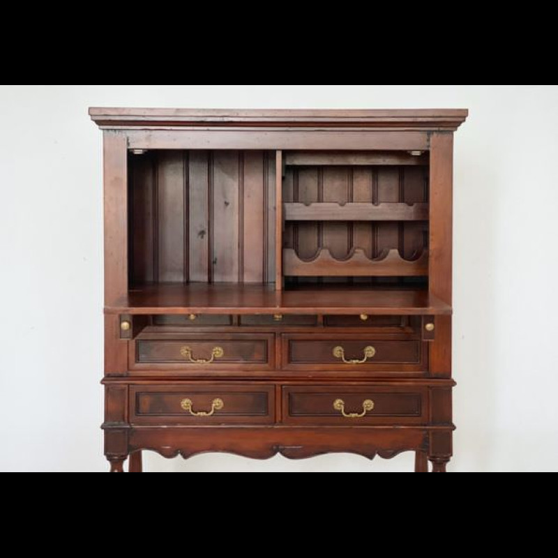 Tủ Baker cổ điển 2 phần 