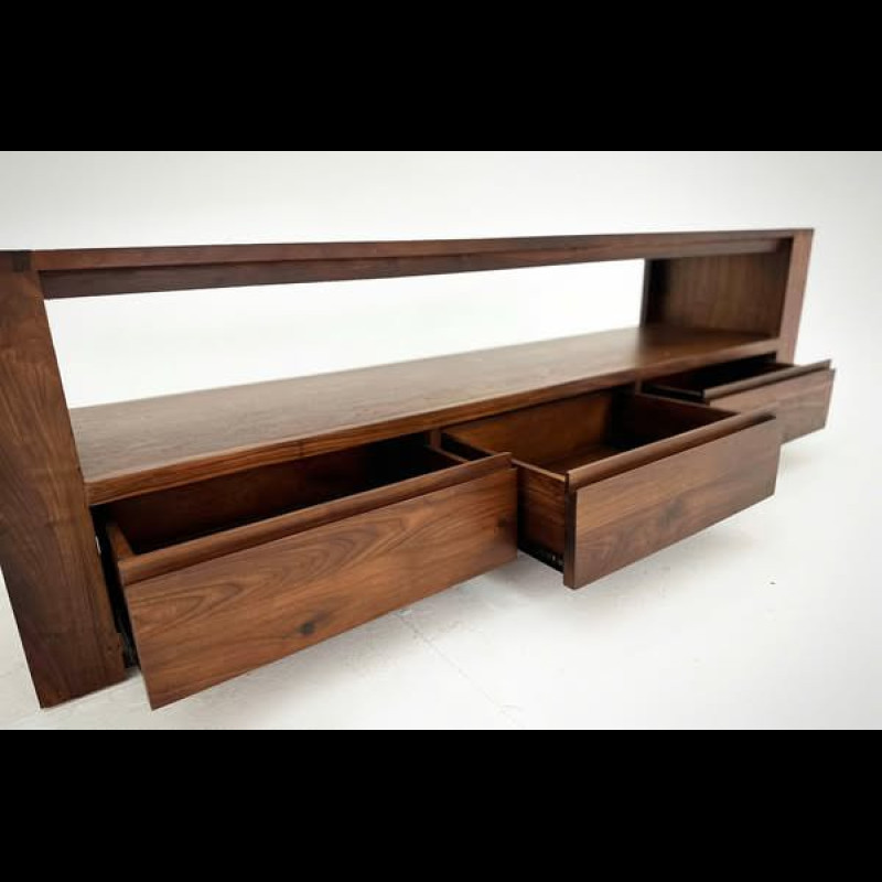 Kệ tivi gỗ óc chó 2025