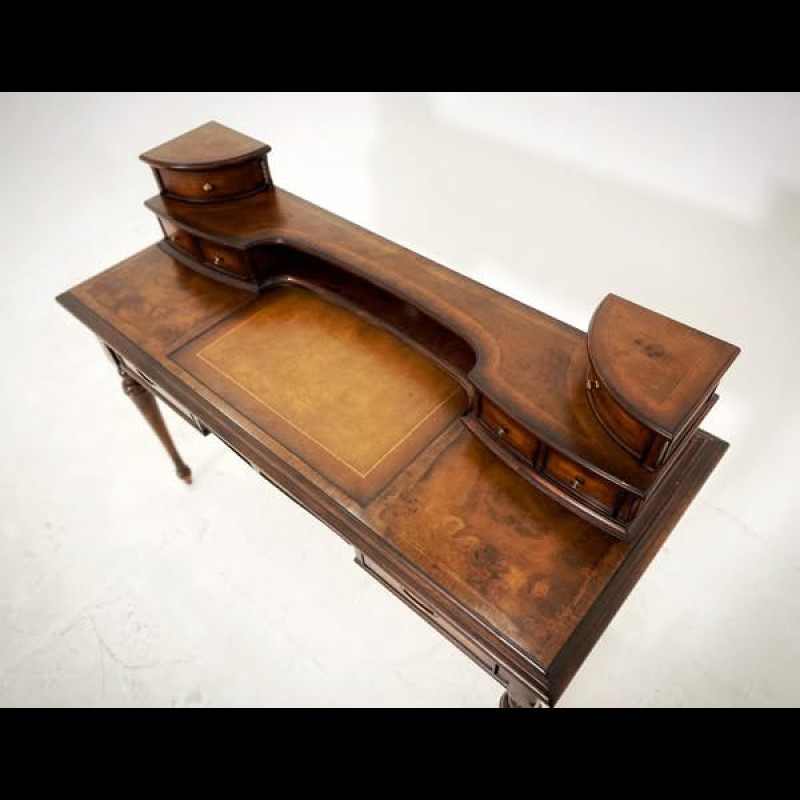 Writing Desk - Bàn làm việc TA