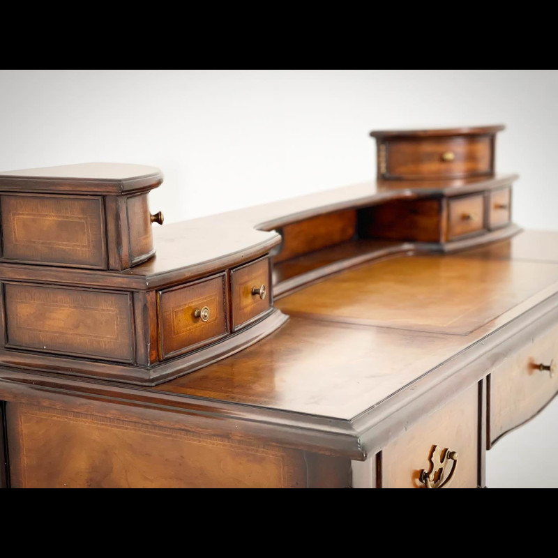 Writing Desk - Bàn làm việc TA