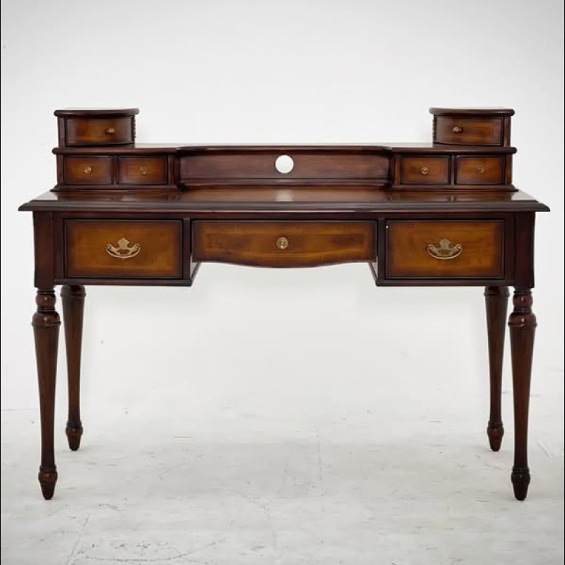 Writing Desk - Bàn làm việc TA