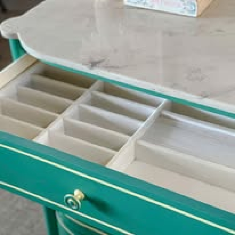 Tủ ngăn kéo xanh mặt đá
