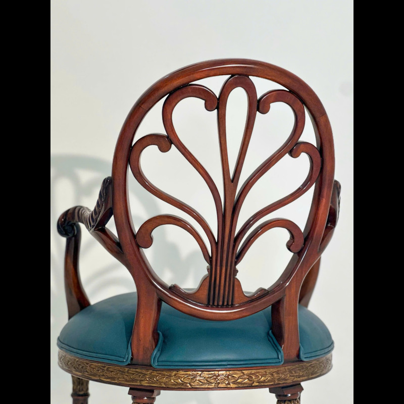 BP Ghế đuôi công