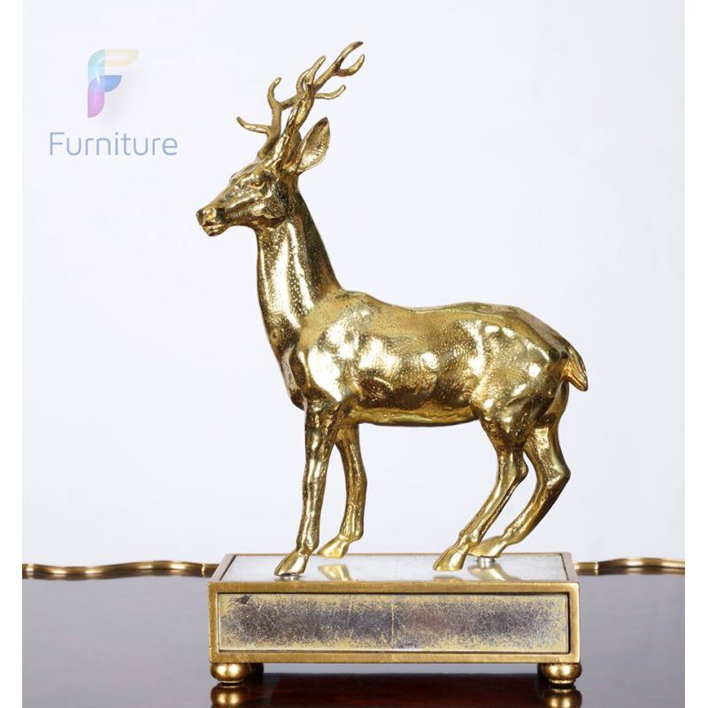 Hươu đồng The Golden Deer