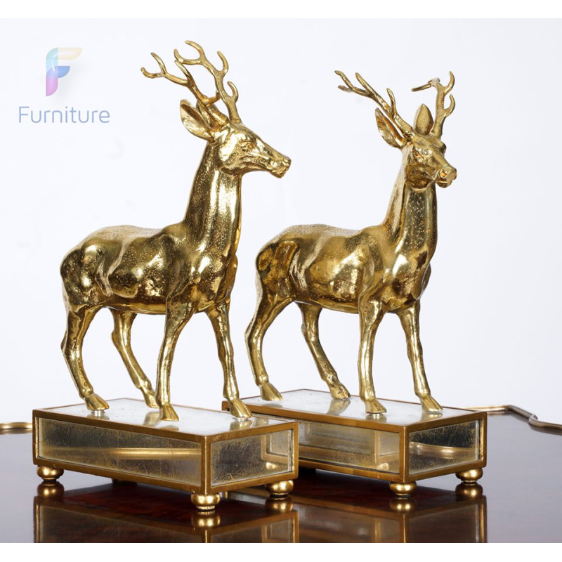 Hươu đồng The Golden Deer