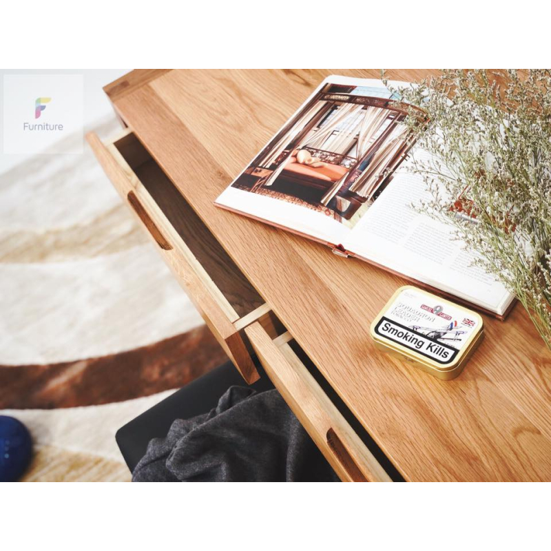 Bàn làm việc chân vuông