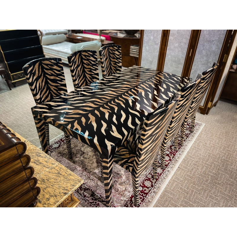 Tiger stripes Eggshell with Black back ground (Bộ 1 bàn 6 ghế)