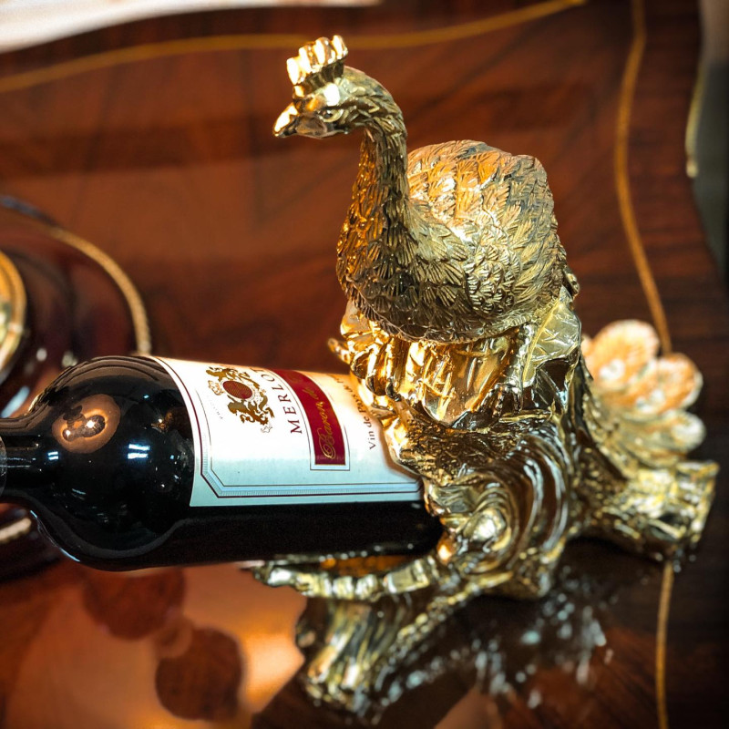 Đế rượu công đồng dáng đứng