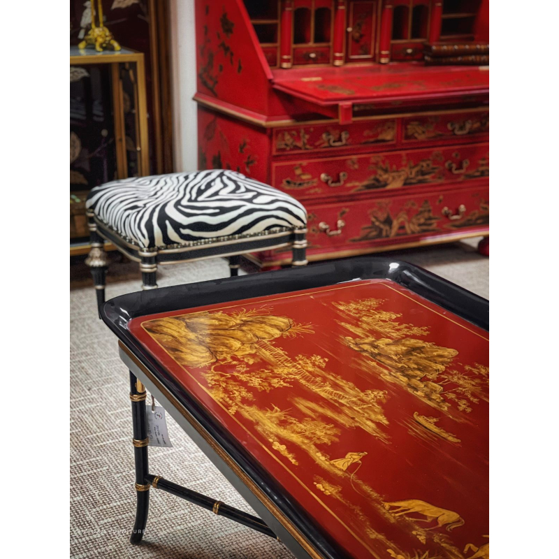 Bàn sofa vẽ phong cảnh 