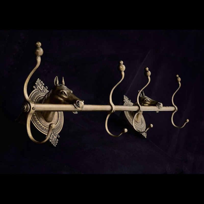 Móc treo áo ngựa đồng
