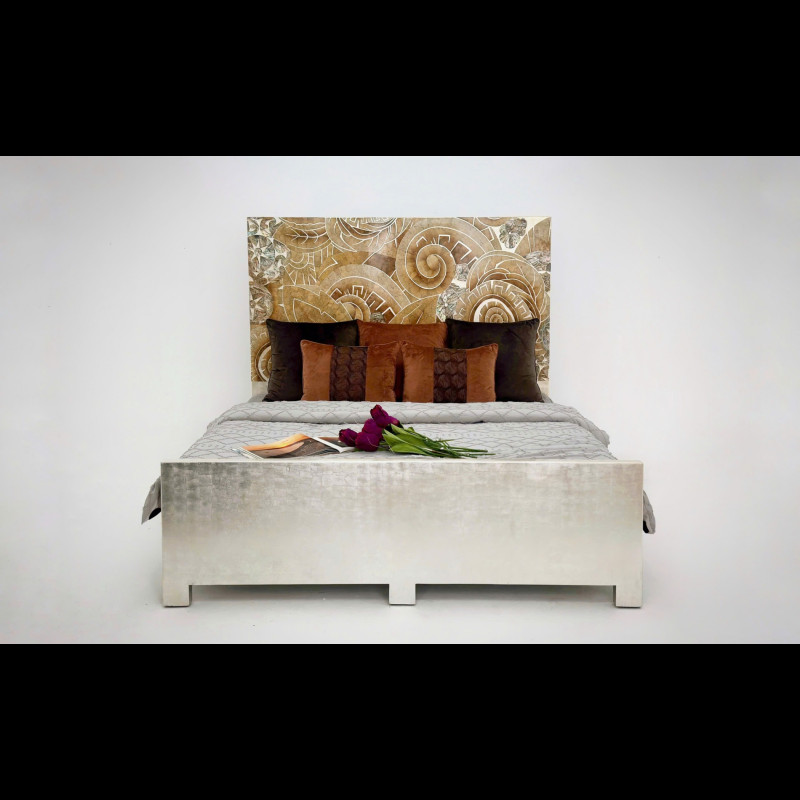 Giường sơn mài cẩn trứng, ốc 