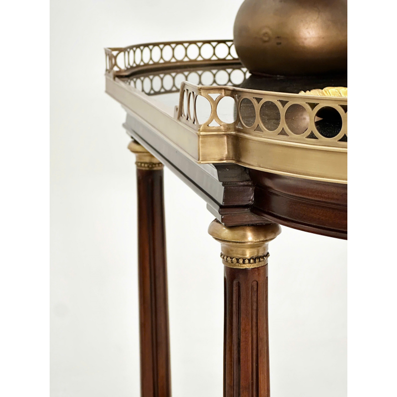 	Parfait Accent Table