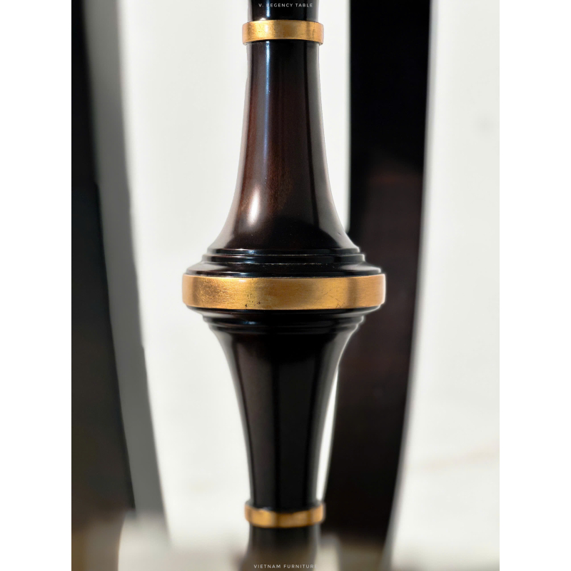 Bàn tiền sảnh Thessaloniki